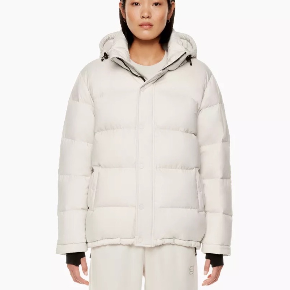 Aritzia Super World Super Puff Original in Matte Pearl